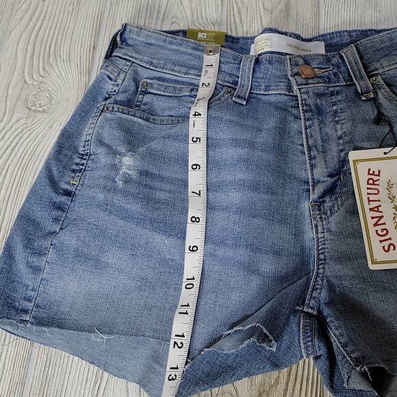 Levi's Strauss Signature Gold Hi Rise 3" Jean Shorts Women Size 6 NWT - Picture 6 of 12